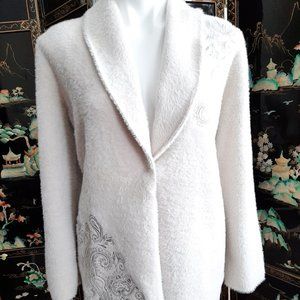 🤗HP🤗 Chico's Size 2  Coatigan with Silver Embroidery